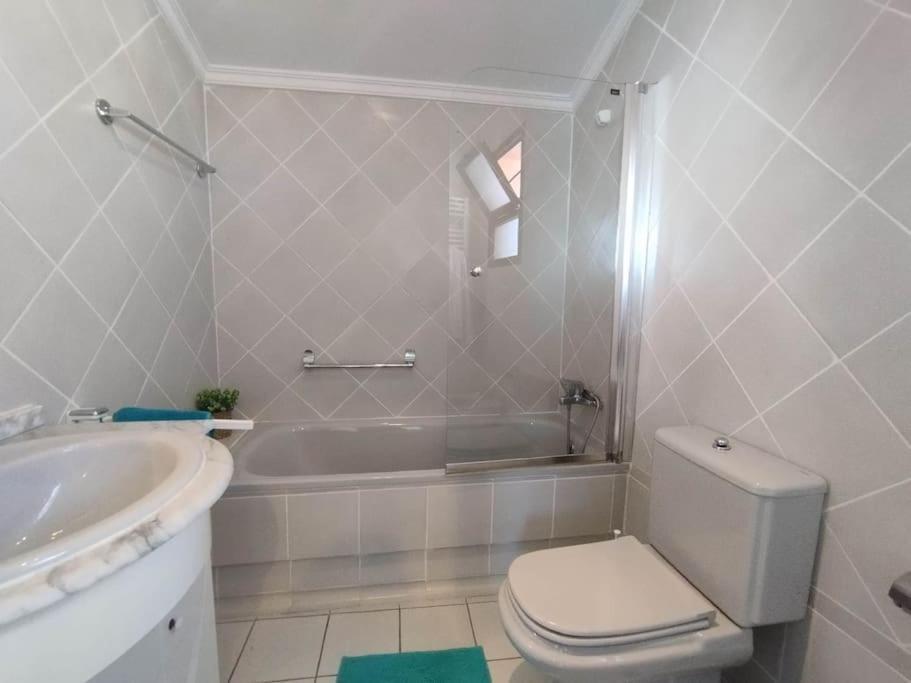 Amazing 3 Bedroom Townhouse Close To Burriana, Nerja Exterior photo
